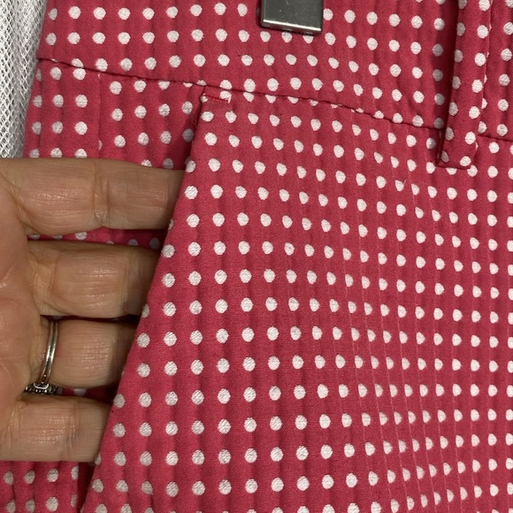 Ann Taylor Signature scallop edges white polka dots woman’s shorts Size 8 - Picture 2 of 16